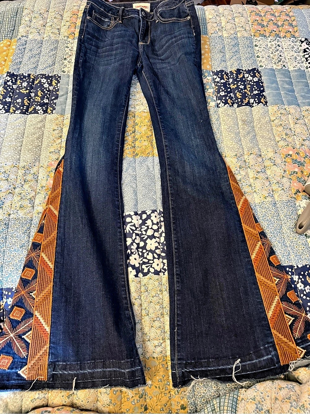 Driftwood Farrah Embroidered Flare Jeans Blue Waist 26